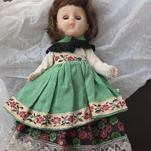 "Far Away Lands" IRELAND - Vogue 8" Ginny Doll. 1950's Exel Pre-loved Condition.